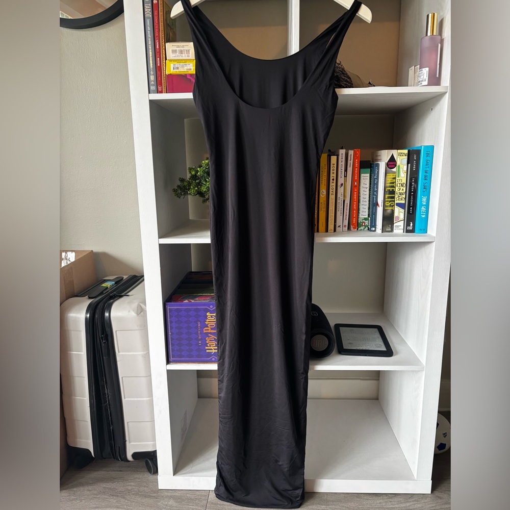 Elegant Black Sleeveless Dress